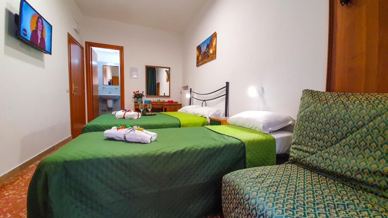 A Casa Simpatia - A Richiesta Parcheggio Gratuito ! Hotel Rome Exterior photo